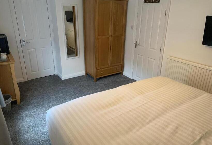 اتاق استاندارد, Rooms At The Inn