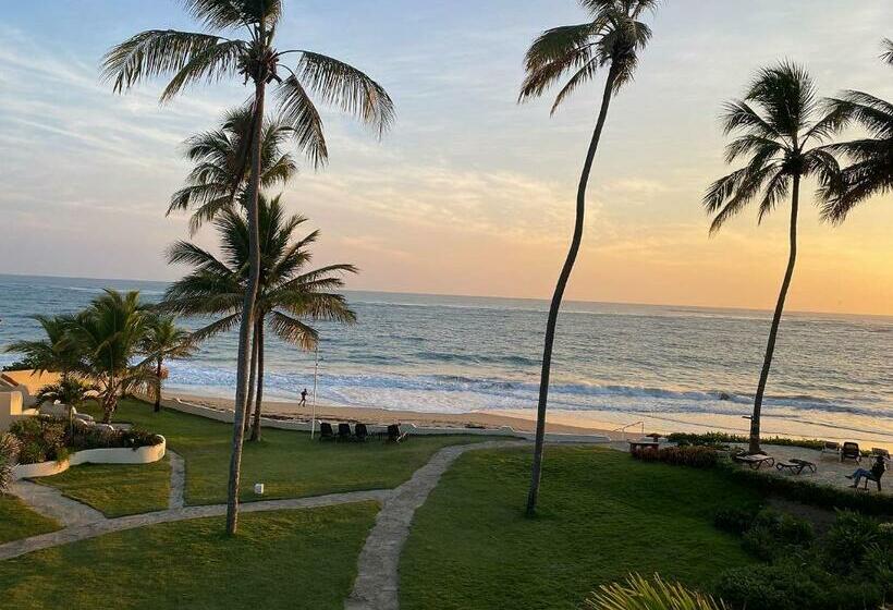 Дом 2 Спальни, Cabarete Beachfront Condos At Nanny Estate C 5