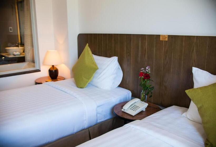 سوییت با چشم‌انداز دریا, Santori Hotel Da Nang Bay