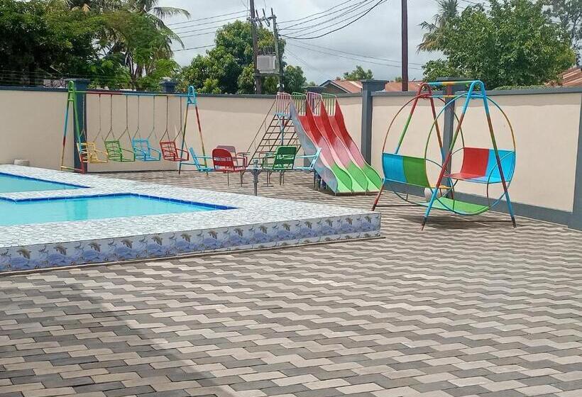 سوییت خانوادگی, Chibuba Airport Accommodation