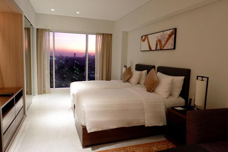 Номер Superior, Oakwood Hotel & Residence Surabaya