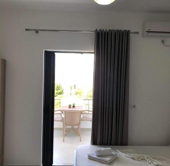 Standard Studio Sea View, Villa Soni Oruci