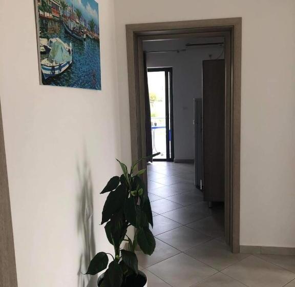 Standard studio with lake view, Villa Soni Oruci