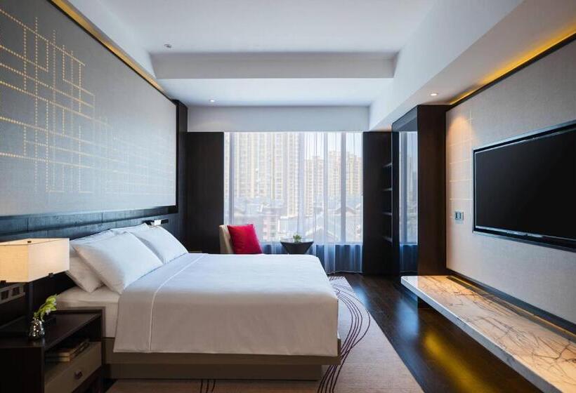 Люкс Executive Кровать Кинг, Renaissance Shenyang West