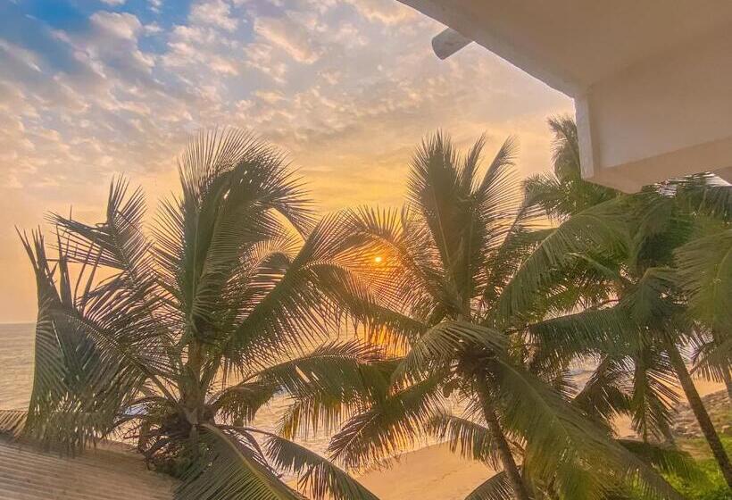 اتاق خانوادگی با چشم‌انداز دریا, Indika Beach Villa