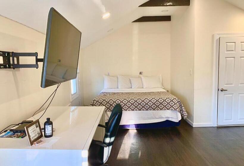 Президентский Люкс, Penn Lodge Hotel & Suites Philadelphia   Bensalem
