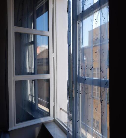 اتاق استاندارد چهار تخته, B&b Da U Gidela