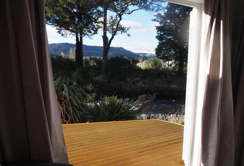 Номер Стандартный Кровать Куин, Two Rivers Ohakune