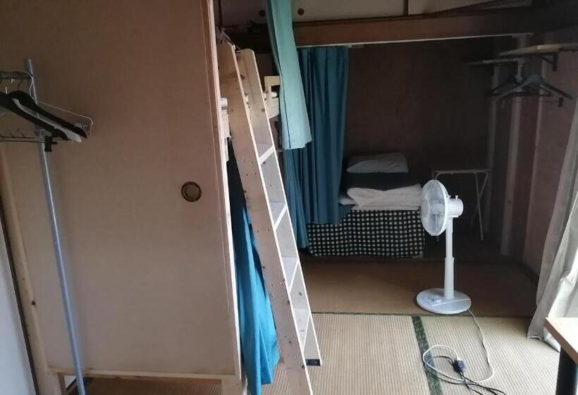 공동 객실, Kaeru Guest House