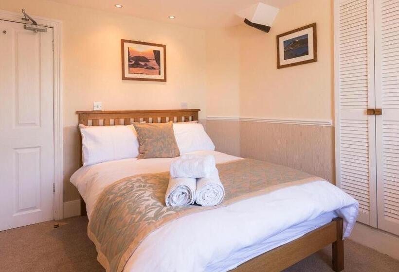 Standard room with outdoor bath, Deganwy