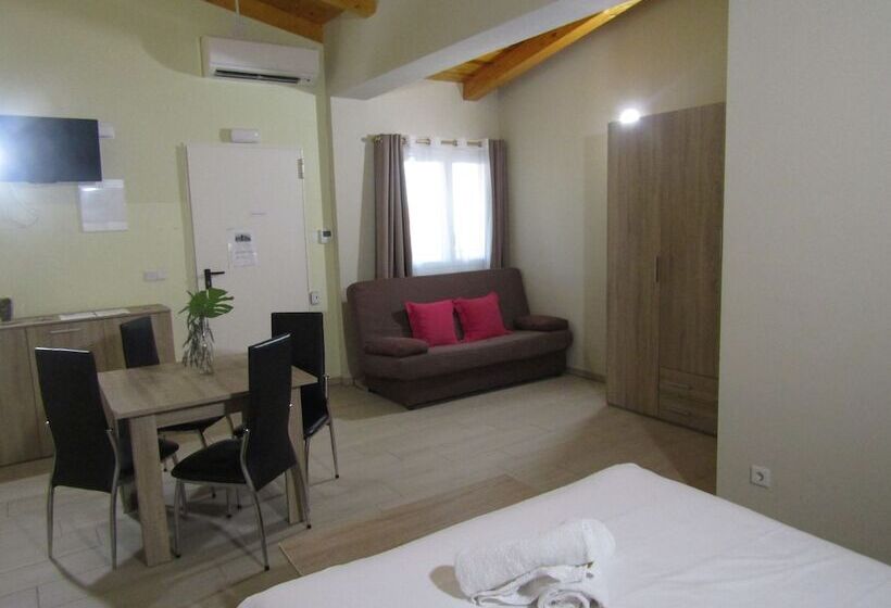 Номер Стандарт, Apartamentos Giuliano