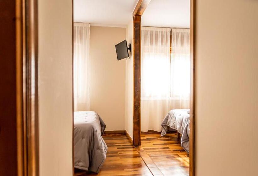 Семейный Номер, Hostal Restaurante Ventasierra