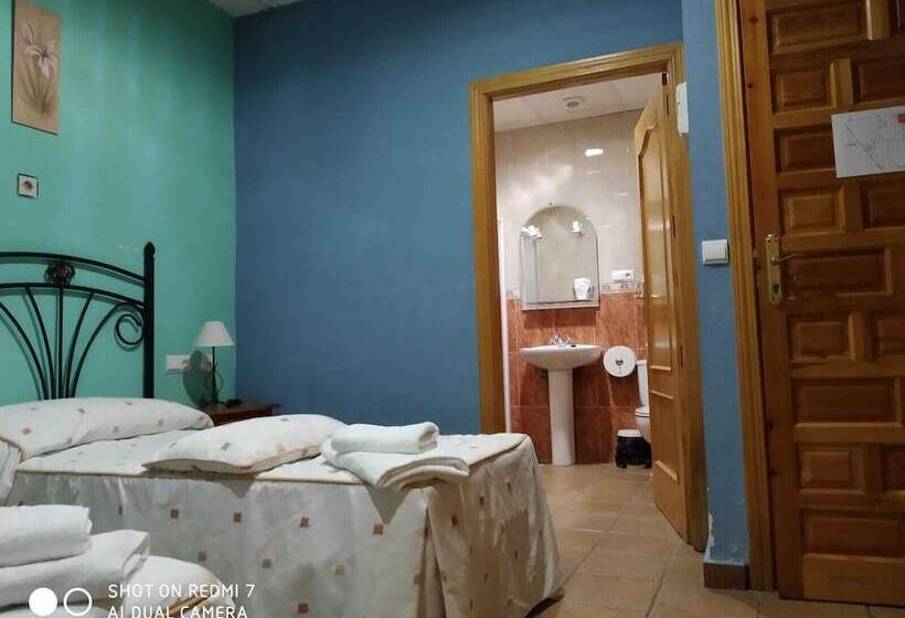 Номер Стандарт, Hostal Restaurante El Parador