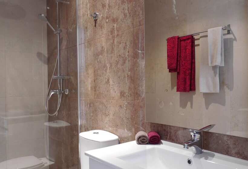 Апартаменты 1 Спальня с Балконом, Cacilhas Guest Apartments