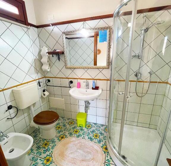 اتاق استاندارد سه نفره, Guest House Al Gattopardo
