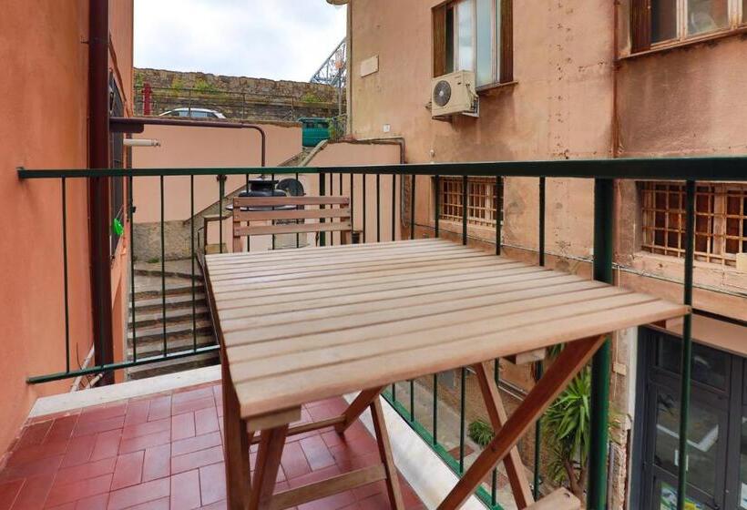 اتاق استاندارد سه نفره, Le Mura Room&breakfast