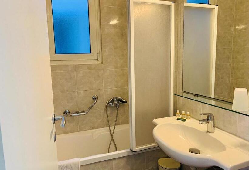 Апартаменты 3 Спальни, Front Lake Apartment Bardolino