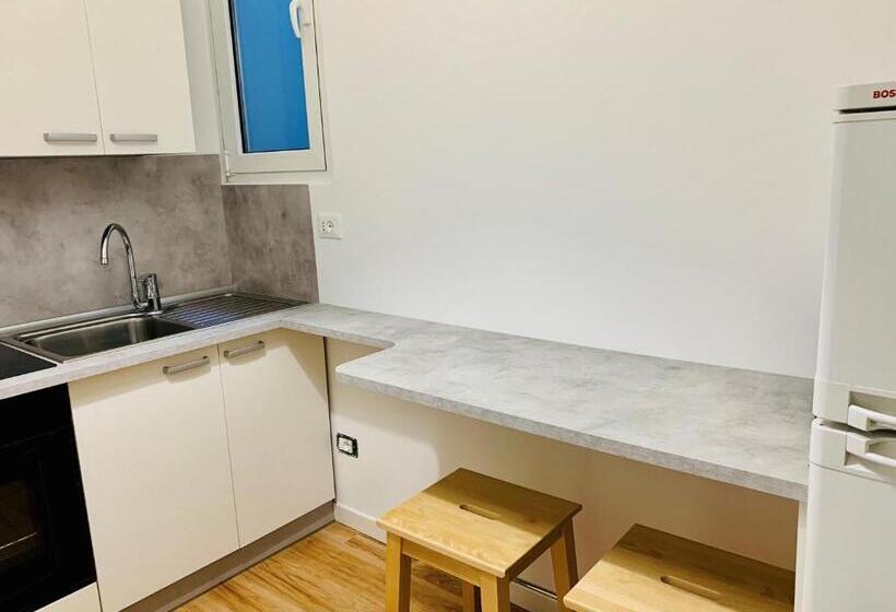 Апартаменты 3 Спальни, Front Lake Apartment Bardolino