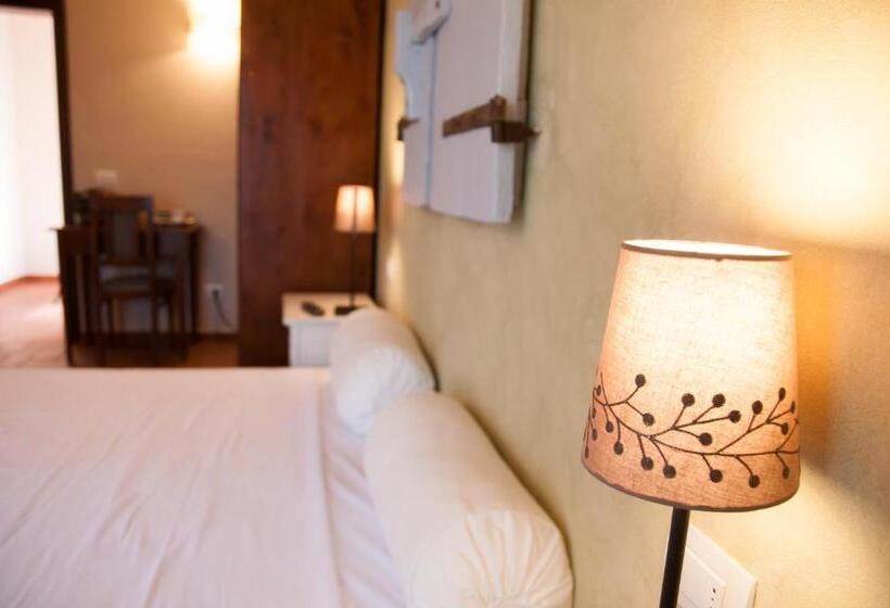 Трехместный Номер Стандарт Вид на Сад, Agriturismo Borgo Tra Gli Olivi