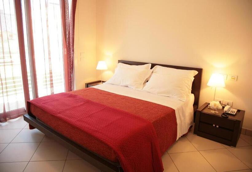 Апартаменты 2 Спальни с Садом, Residence San Paolo