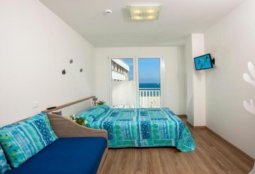 オーシャンビューバルコニー付きワンベッドルームアパートメント, Beach Residence
