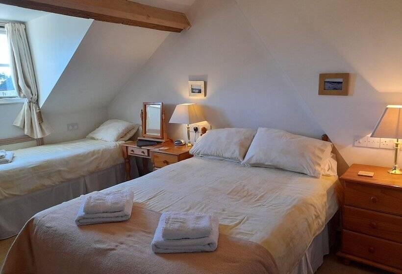 Номер Стандарт, Montacute Country Tearoooms B&b
