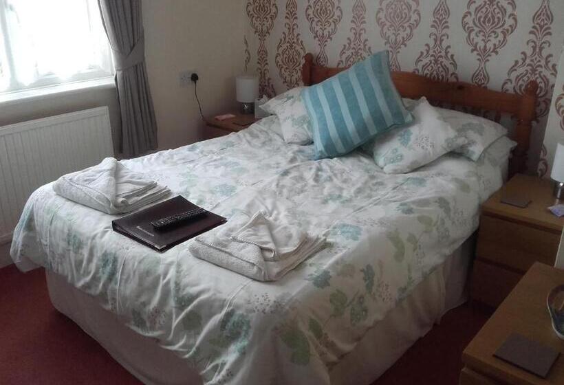 Семейный Номер, Clumber House