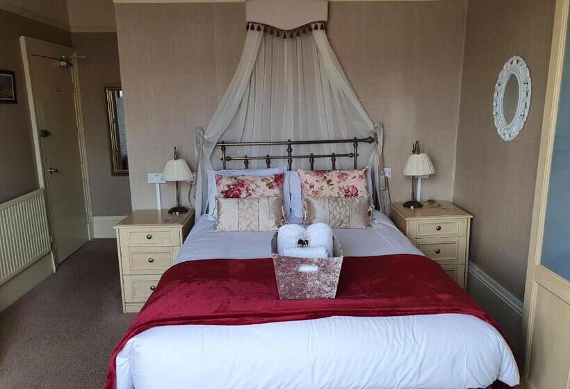اتاق لوکس با تخت بزرگ, The Braemar Southport
