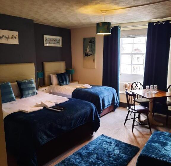 Номер Стандарт, The Coach And Horses Inn