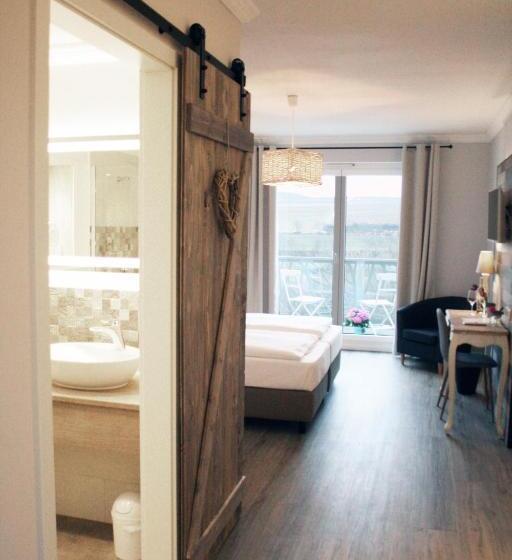 标准间带阳台, Winzerhotel Trautwein
