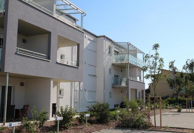 Апартаменты 3 Спальни, Living Neuburg