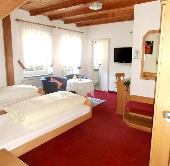 اتاق کلاسیک, Landgasthaus Zur Linde, Neusatz