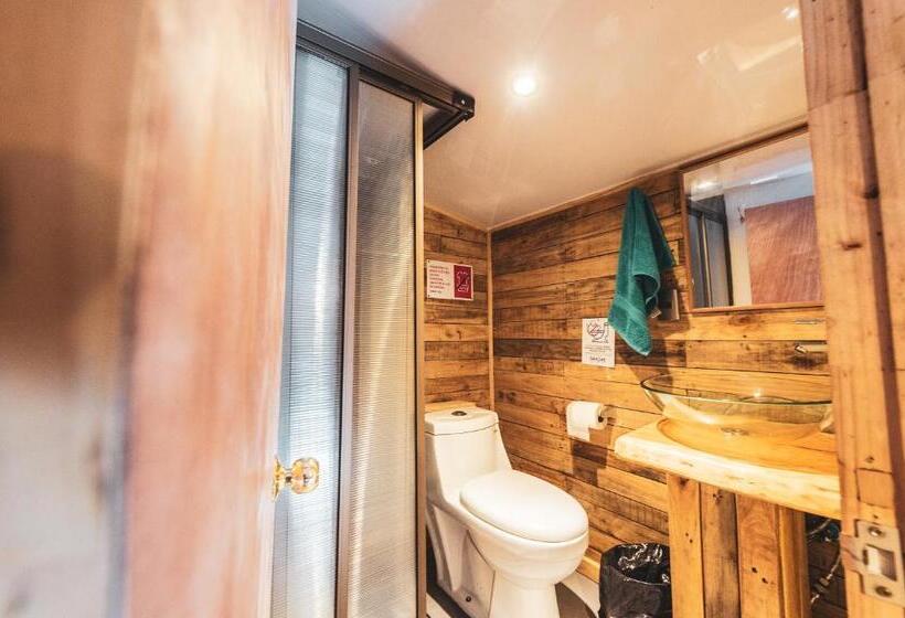 ルームシェアのワンベッド, Corner Hostel Puerto Natales