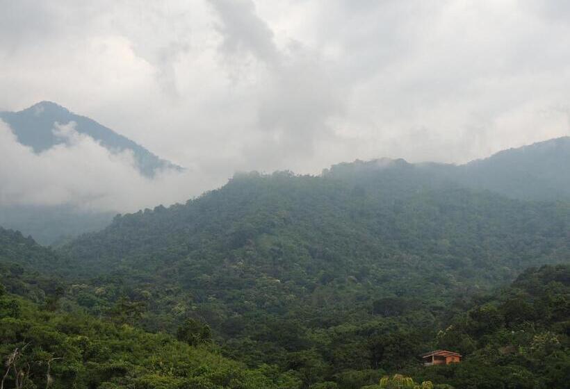 스탠다드 트리플 룸, Hostal Alto De La Montaña