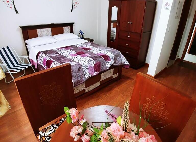 Студия Стандарт, Hostal Arauco