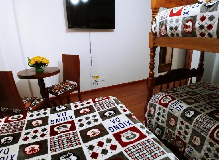 스탠다드 트리플 룸, Hostal Arauco