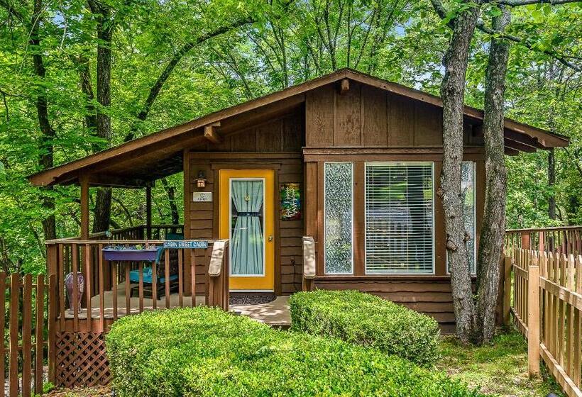 Хижина, The Woods Cabins