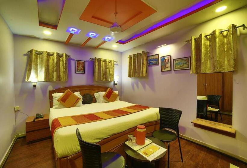 Номер Deluxe, Shaleen Elegance Homestay Nakki Lake 400 Meters