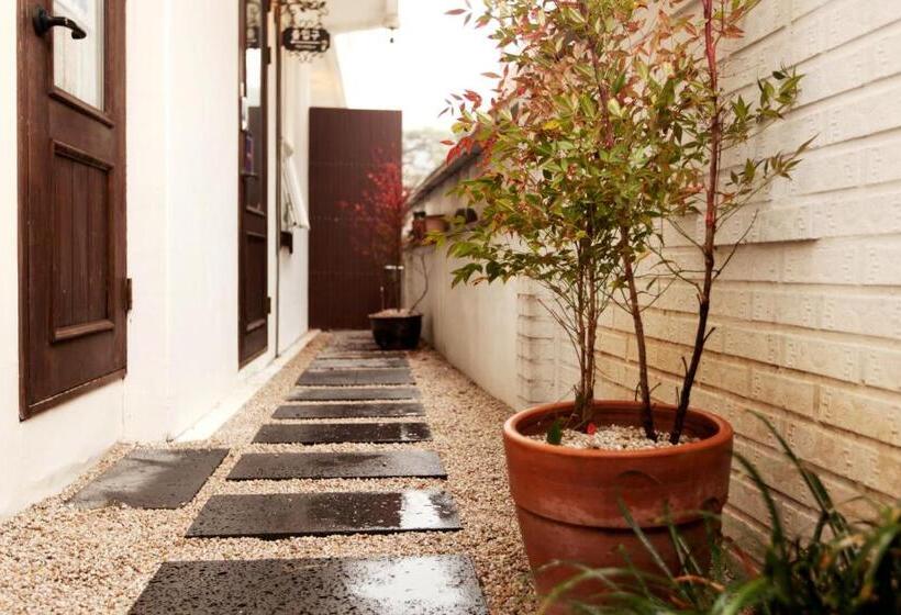 패밀리 룸, Jeonju Hanok Little Prince