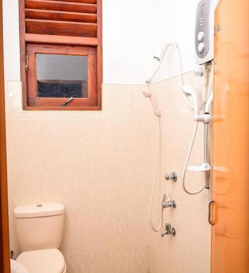 Семейный Номер, Vishmee Holiday Inn