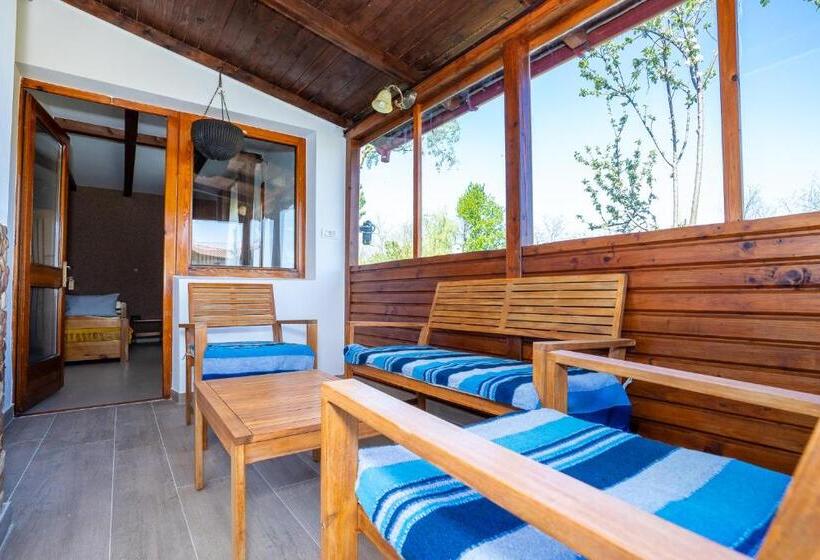 اتاق استاندارد چهار تخته, Casa Nikita