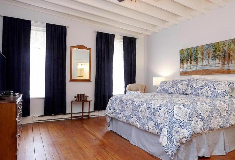 Люкс, Cheltenham Suites