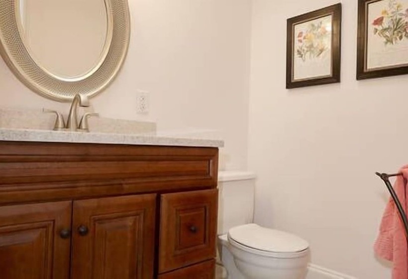 Люкс, Cheltenham Suites