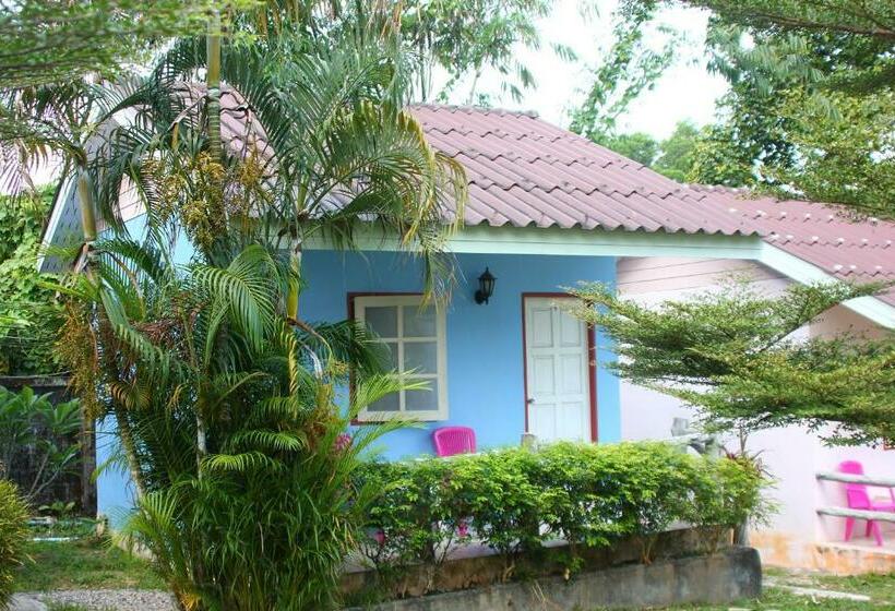 Номер Стандарт, Dahla House Ranong