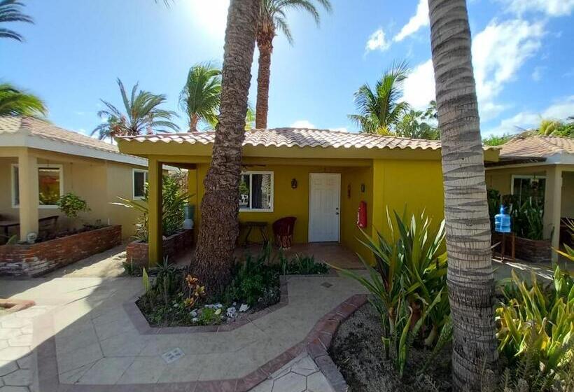 プールの見えるデラックスルーム, Coco Cabañas And Casitas Vacation Rentals