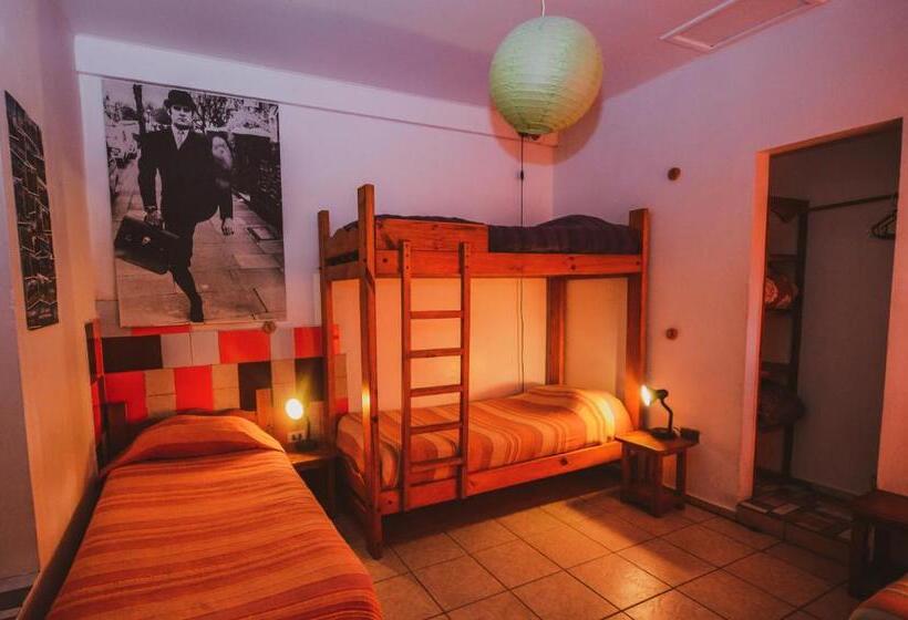 Ortak Banyolu Standart Dört Kişilik Oda, Hostal El Punto