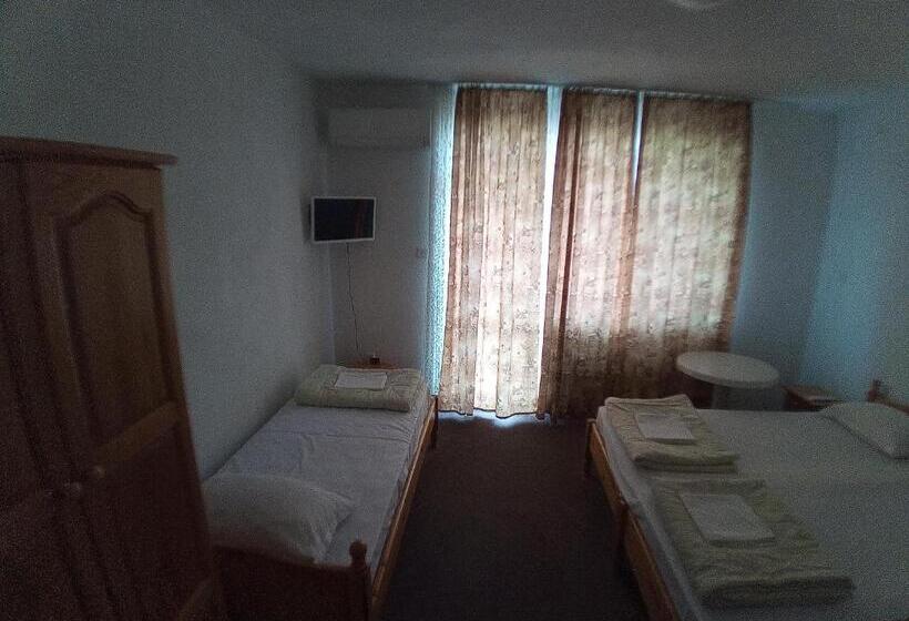 三人经典房间, Zlatevi Guest House