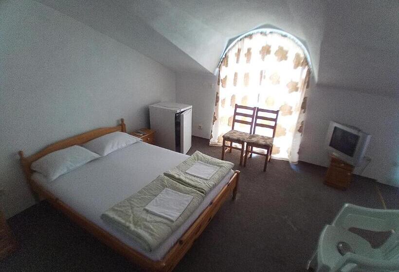 带海景的标准工作室, Zlatevi Guest House