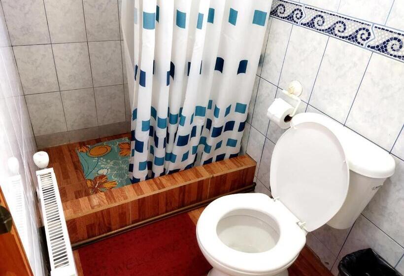 Четырехместный Номер Стандарт, Hostal El Amigo Lucho