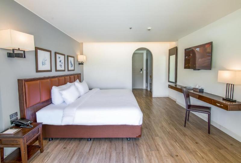 수피리어 룸 풀장 전망, Katathong Golf Resort & Spa